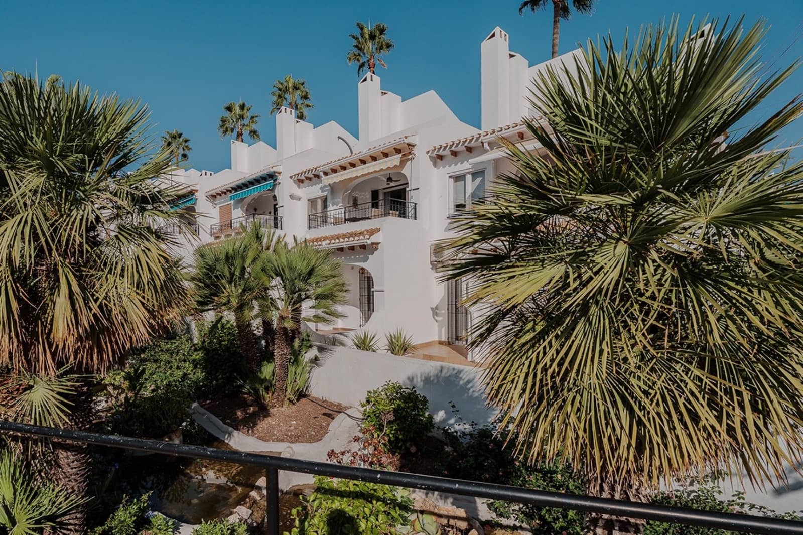 Casa de 3 habitaciones en Villamartin en venta con piscina - 299.000 € (Ref: 9542078)