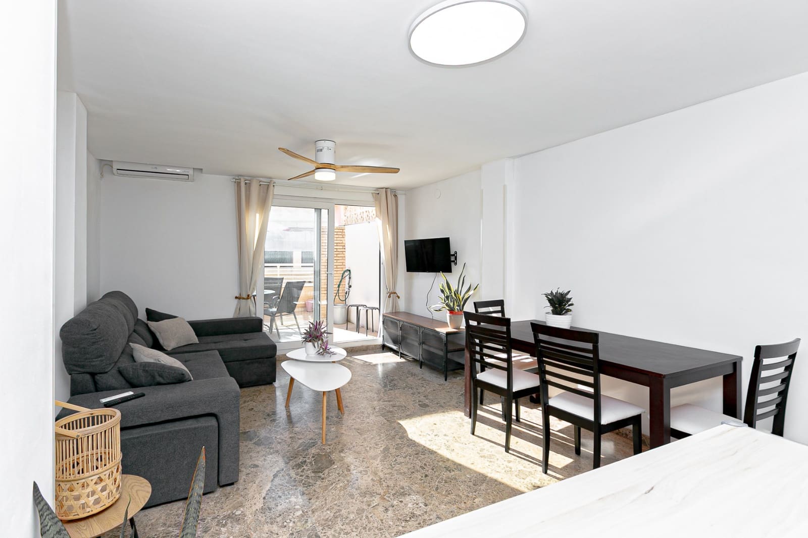 Ático de 2 habitaciones en Torrevieja en venta - 200.000 € (Ref: 9550127)