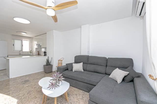 Ático de 2 habitaciones en Centro, Torrevieja en venta - 200.000 € (Ref: 9550127)