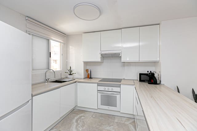 Ático de 2 habitaciones en Centro, Torrevieja en venta - 200.000 € (Ref: 9550127)