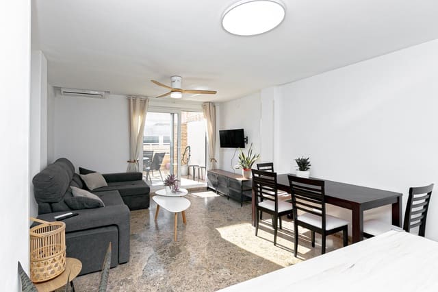 Ático de 2 habitaciones en Centro, Torrevieja en venta - 200.000 € (Ref: 9550127)