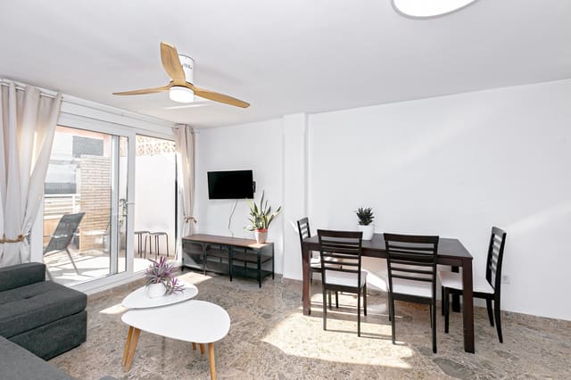 Ático de 2 habitaciones en Centro, Torrevieja en venta - 200.000 € (Ref: 9550127)