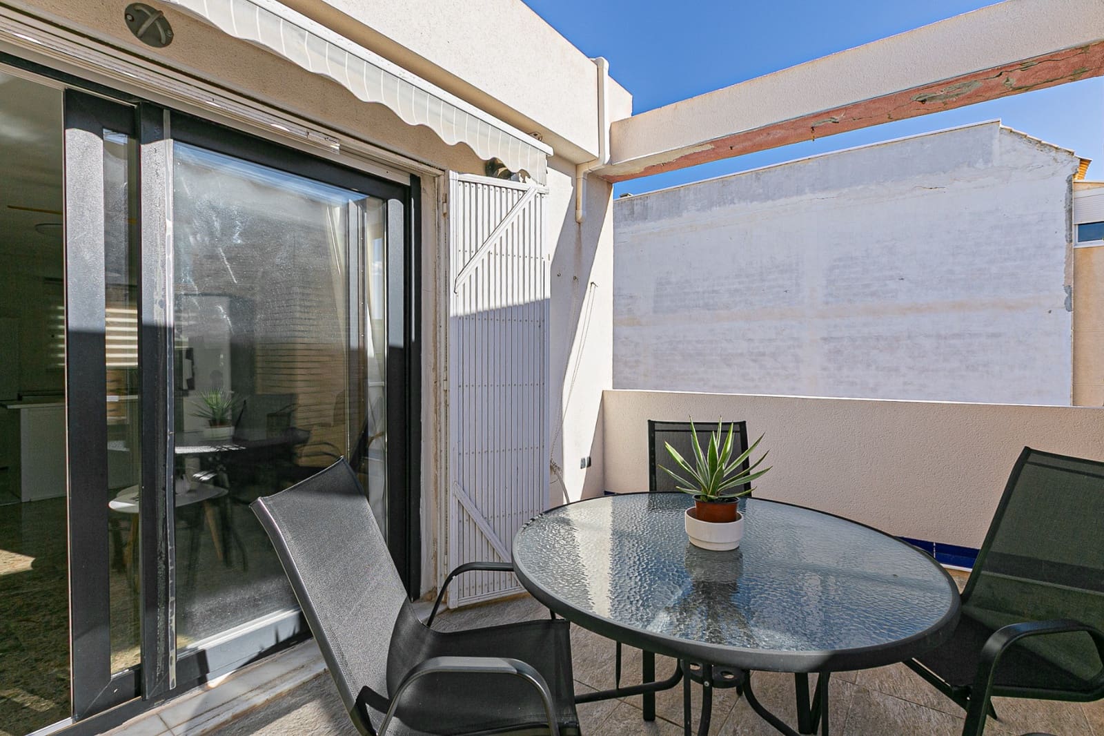 Ático de 2 habitaciones en Torrevieja en venta - 200.000 € (Ref: 9550127)