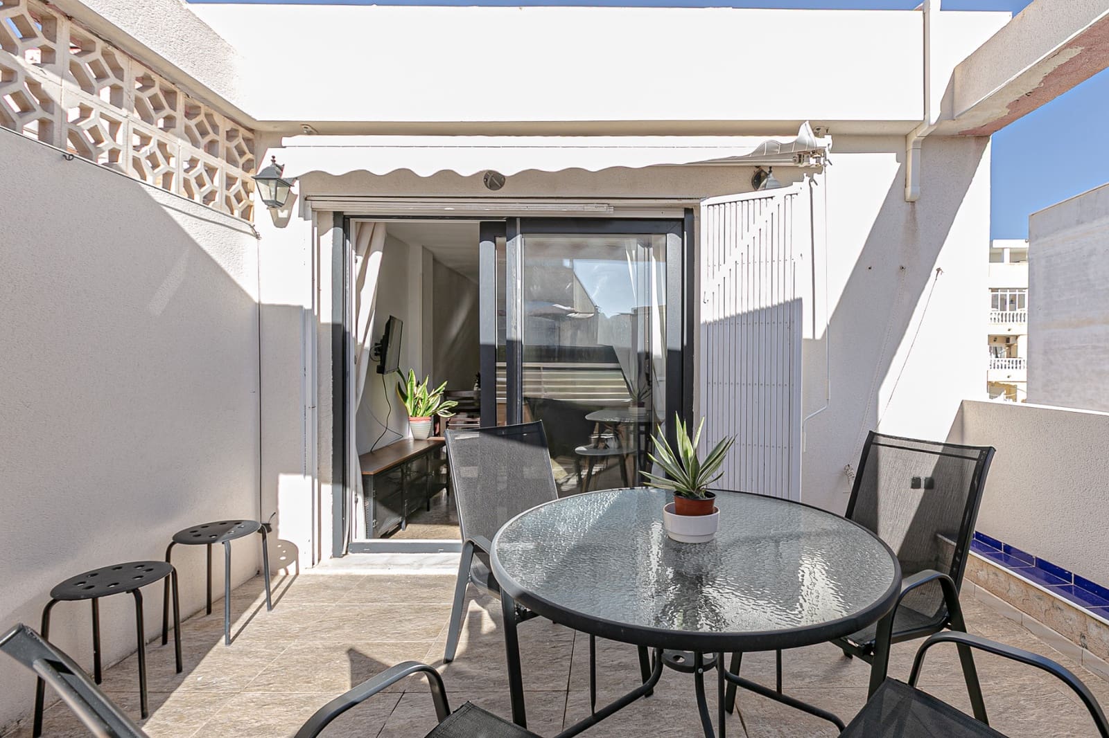 Ático de 2 habitaciones en Torrevieja en venta - 200.000 € (Ref: 9550127)