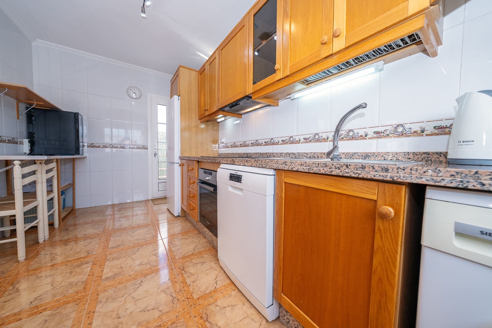 2 slaapkamer Appartement te koop in Villamartin met zwembad - € 149.950 (Ref: 9564090)