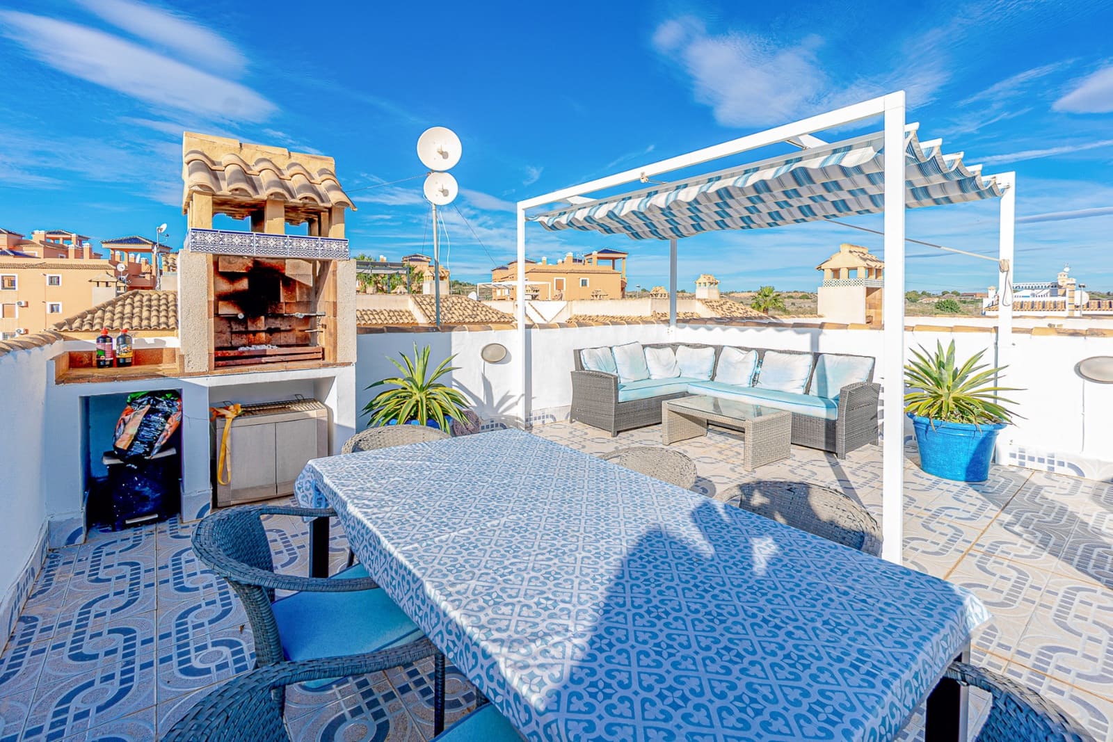 2 slaapkamer Appartement te koop in Villamartin met zwembad - € 149.950 (Ref: 9564090)