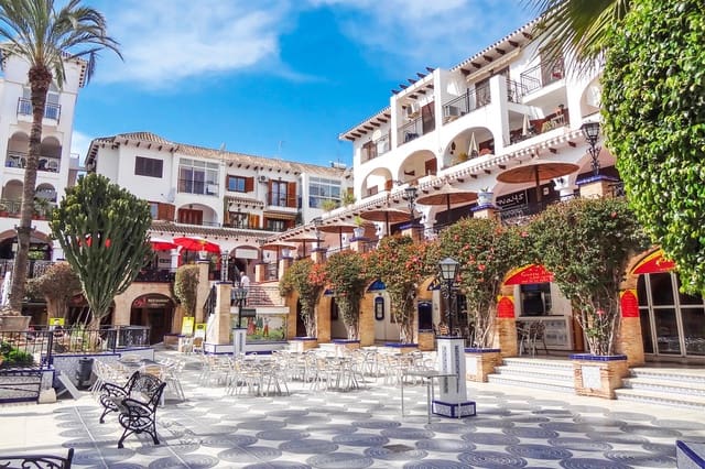 2 slaapkamer Penthouse te koop in Villamartin, Orihuela met zwembad - € 139.000 (Ref: 9571980)