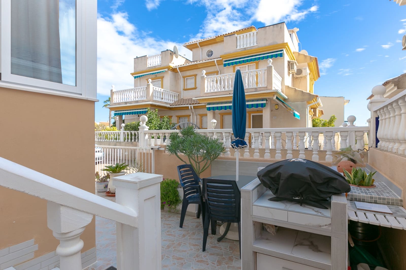 2 slaapkamer Huis te koop in Playa Flamenca met zwembad - € 229.000 (Ref: 9585037)