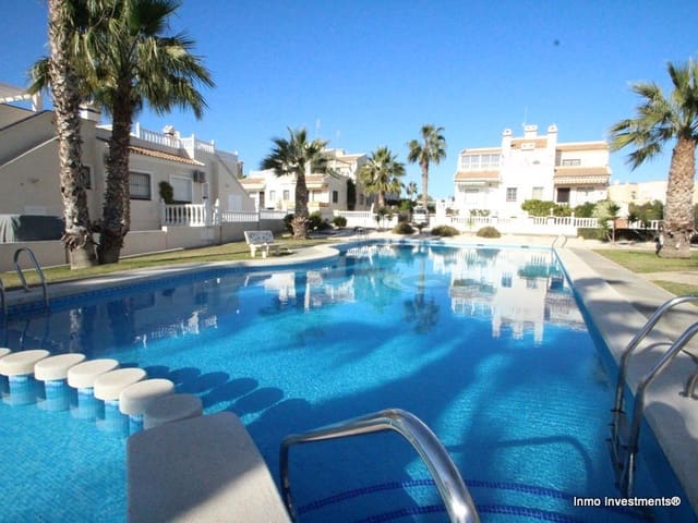 3 chambre Villa/Maison Mitoyenne à vendre à Playa Flamenca, Orihuela avec piscine - 249 000 € (Ref: 9610127)