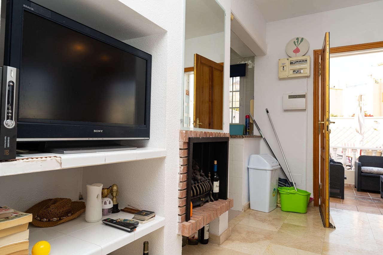 3 chambre Villa/Maison Mitoyenne à vendre à Playa Flamenca avec piscine - 249 000 € (Ref: 9610127)