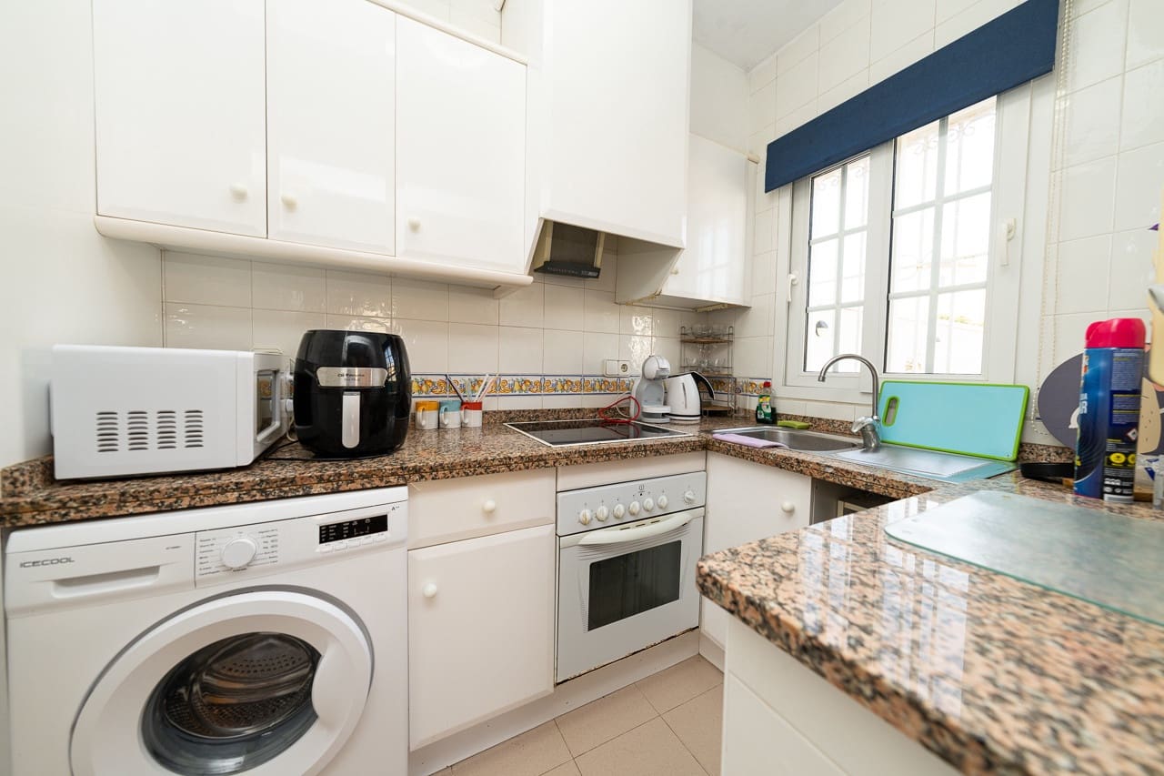 3 chambre Villa/Maison Mitoyenne à vendre à Playa Flamenca avec piscine - 249 000 € (Ref: 9610127)