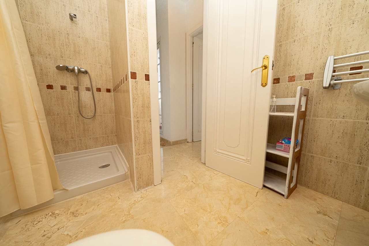 3 chambre Villa/Maison Mitoyenne à vendre à Playa Flamenca avec piscine - 249 000 € (Ref: 9610127)