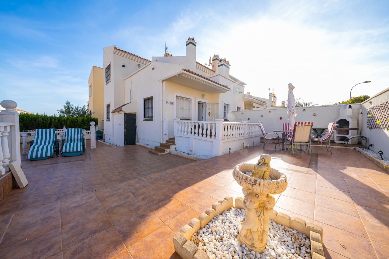 3 chambre Villa/Maison Mitoyenne à vendre à Playa Flamenca avec piscine - 249 000 € (Ref: 9610127)