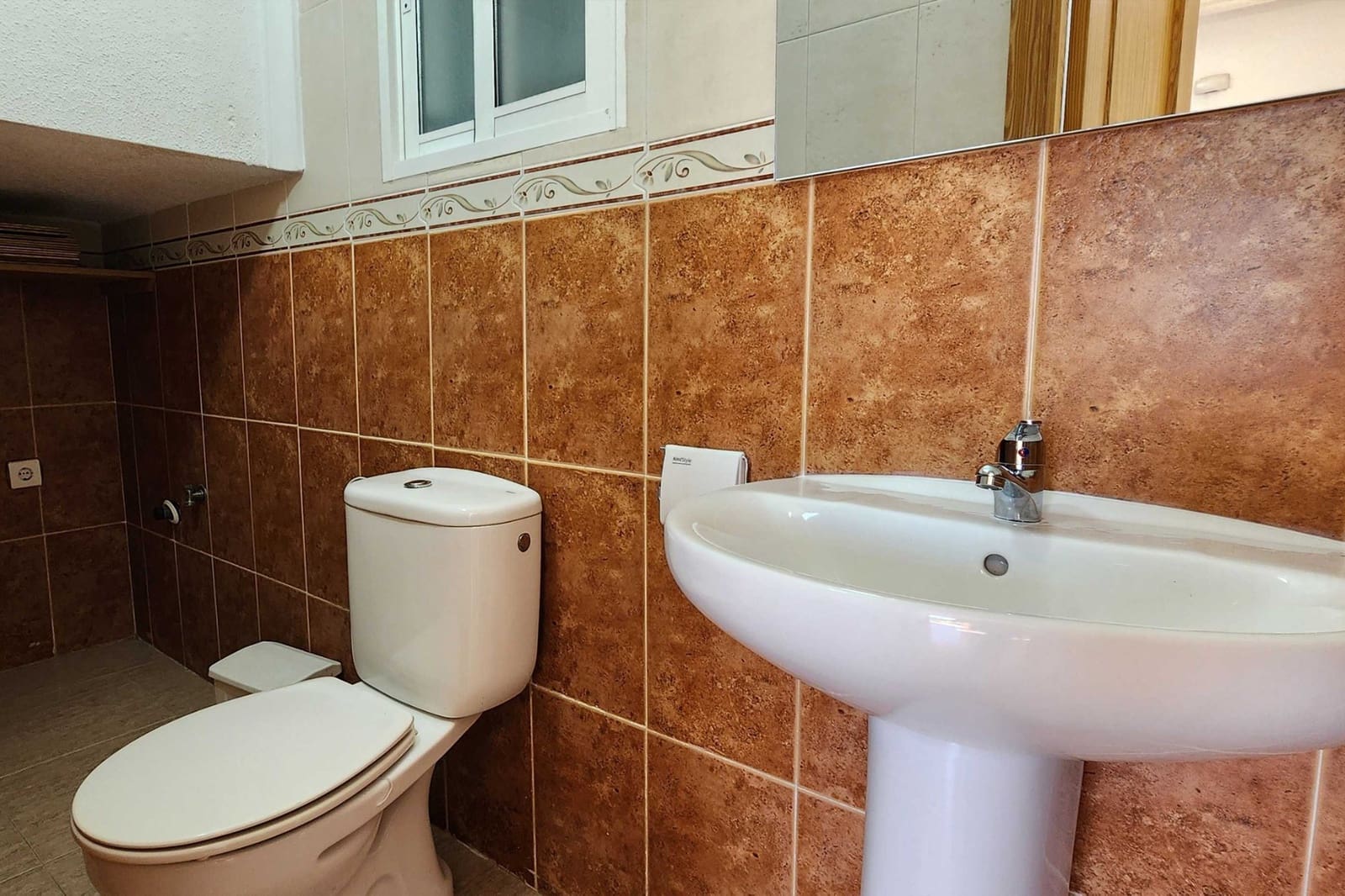 2 Zimmer Haus zu verkaufen in Torrevieja mit Pool - 139.000 € (Ref: 9626376)