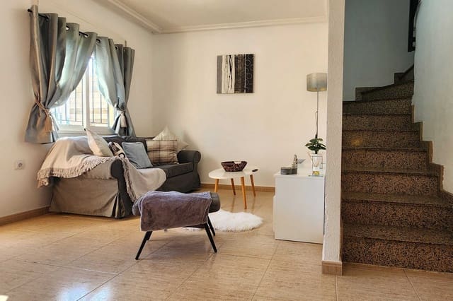 Casa de 2 habitaciones en El Chaparral - La Siesta - La Torreta, Torrevieja en venta con piscina - 139.000 € (Ref: 9626376)