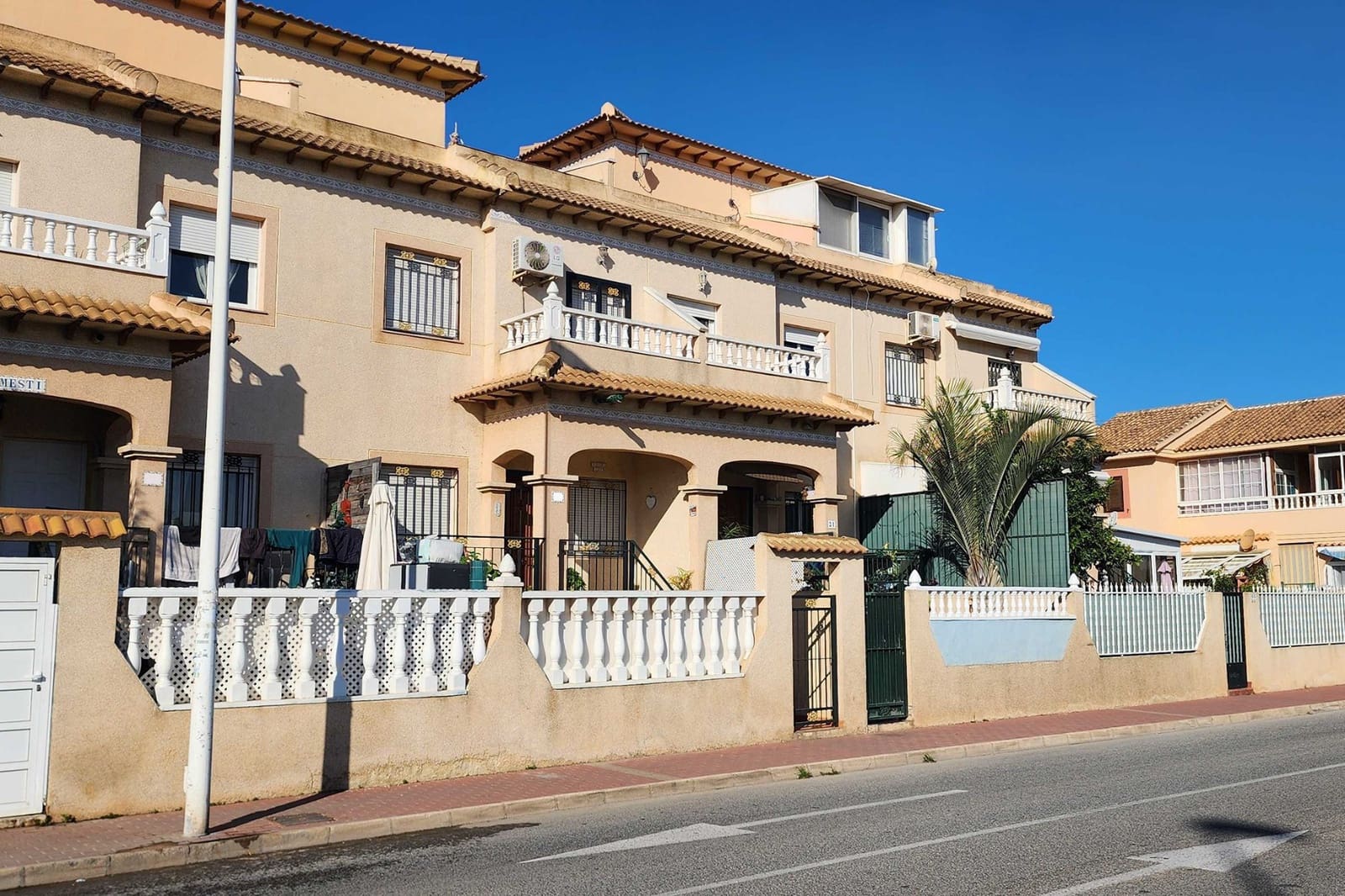 2 Zimmer Haus zu verkaufen in Torrevieja mit Pool - 139.000 € (Ref: 9626376)