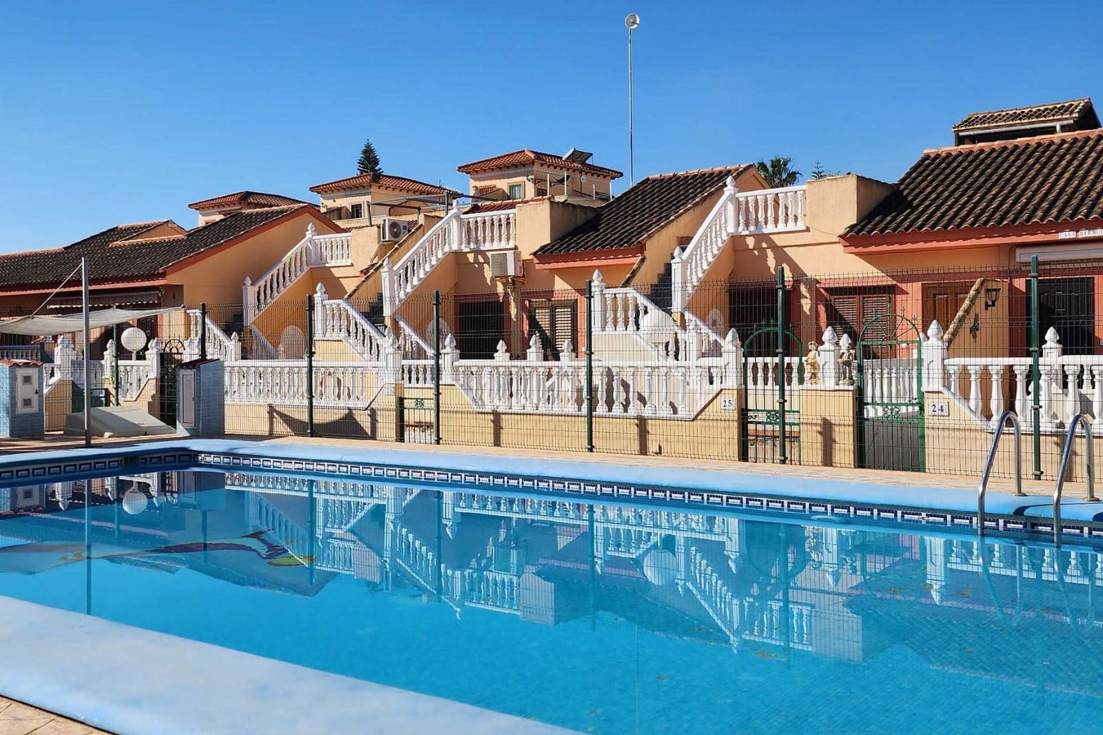 2 Zimmer Haus zu verkaufen in Torrevieja mit Pool - 139.000 € (Ref: 9626376)