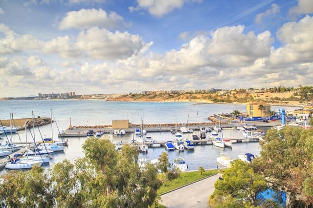 3 soveværelse Rækkehus til salg i Cabo Roig, Orihuela med swimmingpool - € 239.000 (Ref: 9628318)