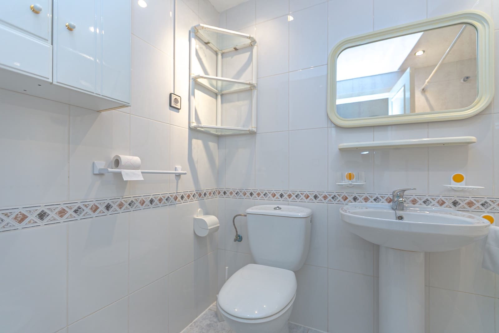 2 soverom Bungalow til salgs i La Florida med svømmebasseng - € 140 000 (Ref: 9632685)