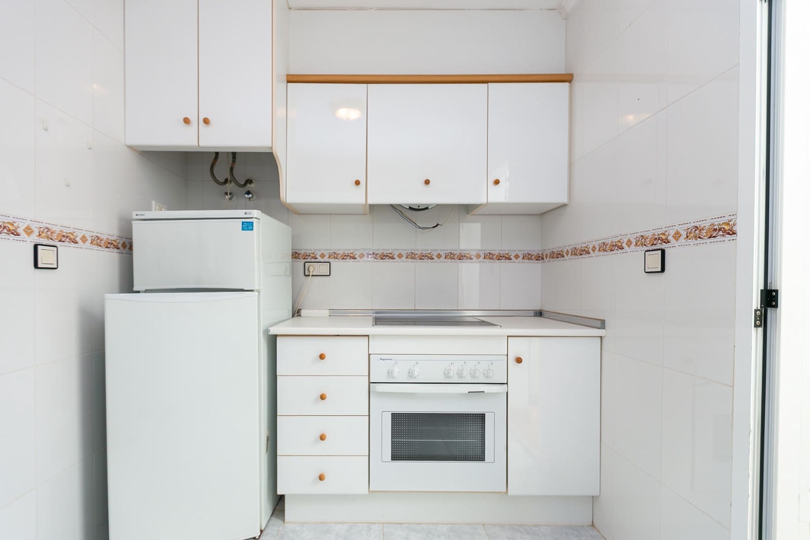 2 soverom Bungalow til salgs i La Florida med svømmebasseng - € 140 000 (Ref: 9632685)