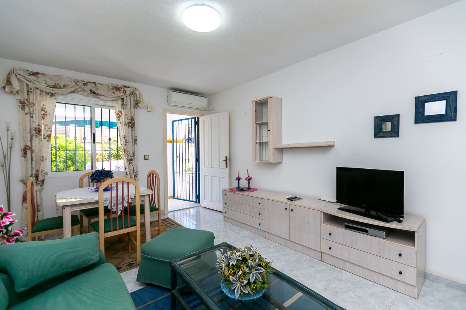 2 soverom Bungalow til salgs i La Florida med svømmebasseng - € 140 000 (Ref: 9632685)