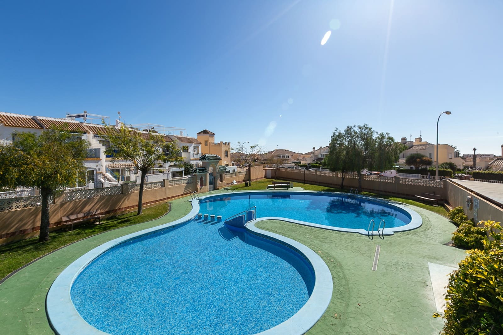 2 soverom Bungalow til salgs i La Florida med svømmebasseng - € 140 000 (Ref: 9632685)