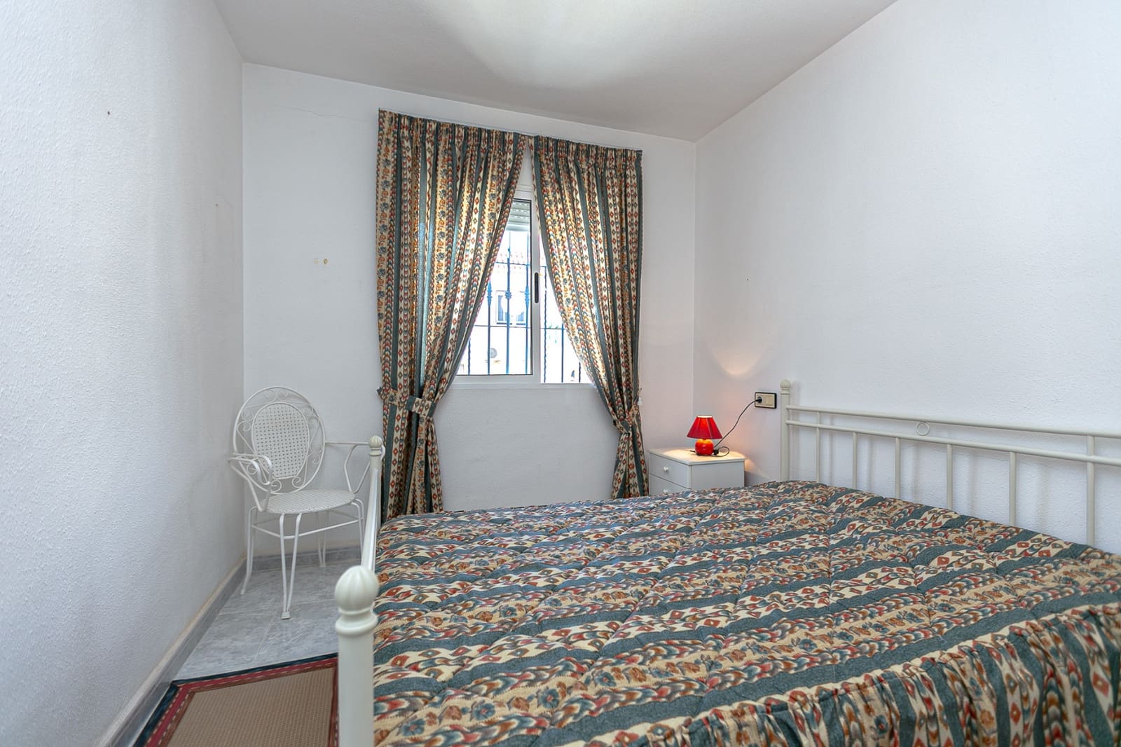 2 soverom Bungalow til salgs i La Florida med svømmebasseng - € 140 000 (Ref: 9632685)