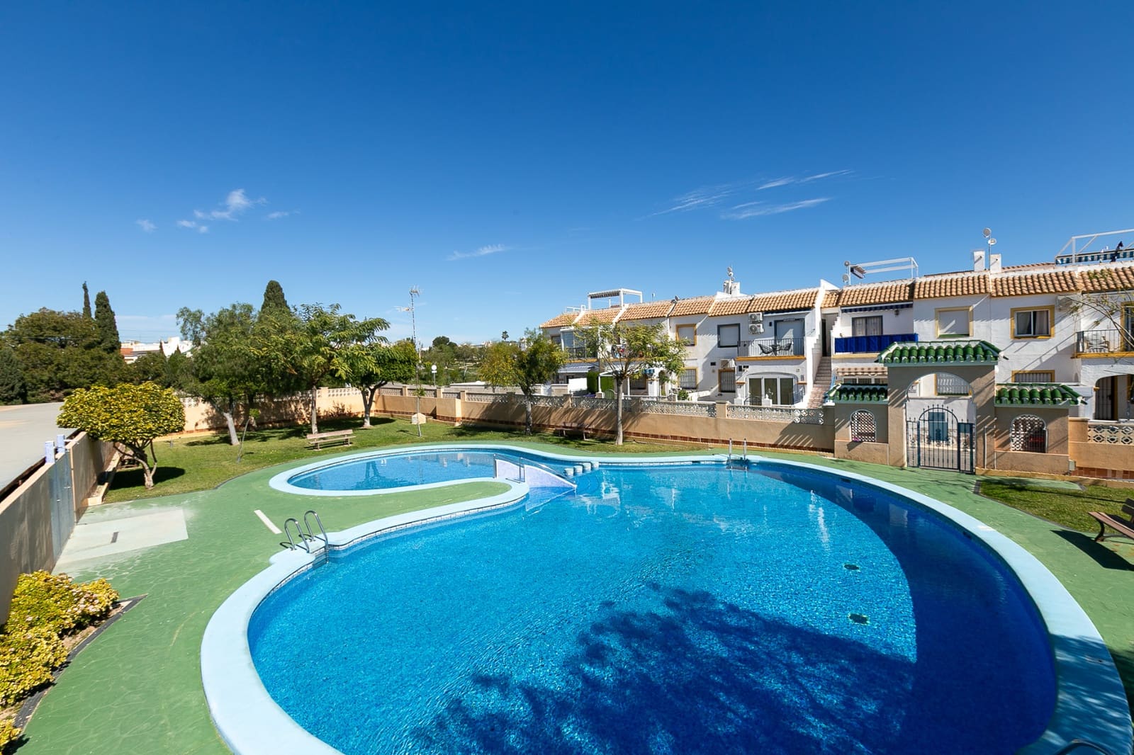 2 soverom Bungalow til salgs i La Florida med svømmebasseng - € 140 000 (Ref: 9632685)