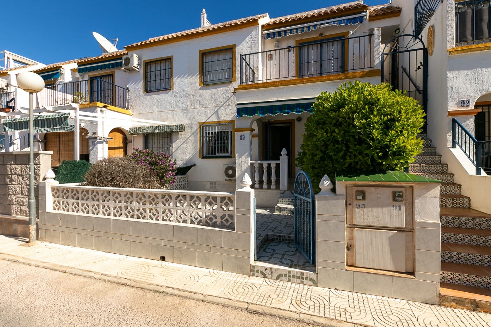 2 soverom Bungalow til salgs i La Florida med svømmebasseng - € 140 000 (Ref: 9632685)