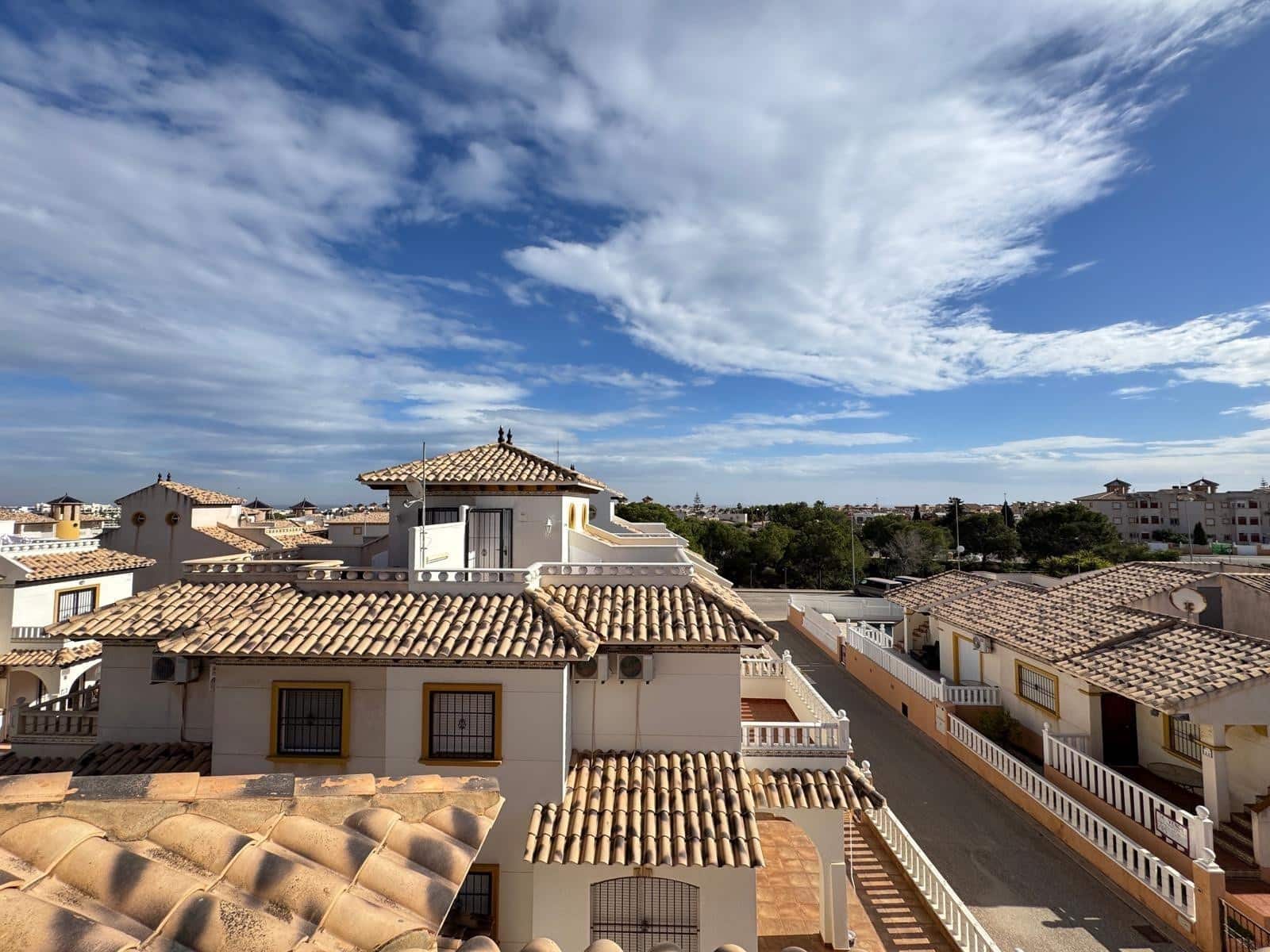 2 chambre Villa/Maison Mitoyenne à vendre à Orihuela Costa avec piscine - 229 900 € (Ref: 9671282)