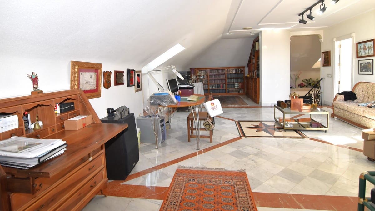 7 bedroom Villa for sale in Elche / Elx with pool garage - € 740,000 (Ref: 9671283)