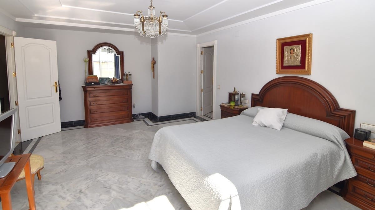 7 bedroom Villa for sale in Elche / Elx with pool garage - € 740,000 (Ref: 9671283)