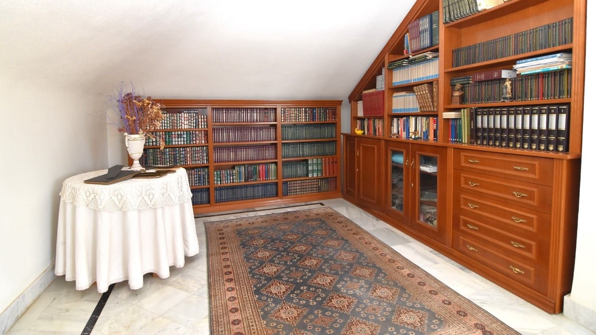 7 bedroom Villa for sale in Elche / Elx with pool garage - € 740,000 (Ref: 9671283)