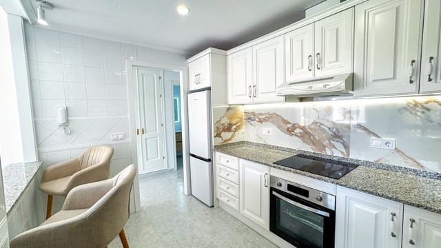 2 soveværelse Lejlighed til salg i Campoamor, Orihuela med swimmingpool - € 220.000 (Ref: 9715682)