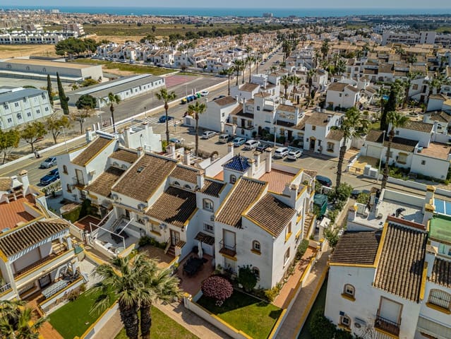 2 bedroom Townhouse for sale in Los Dolses, Orihuela with pool - € 275,000 (Ref: 9715683)