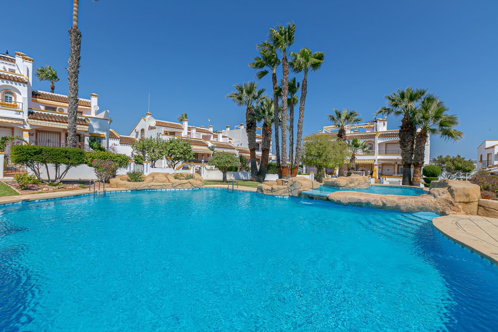 2 slaapkamer Huis te koop in Los Dolses met zwembad - € 275.000 (Ref: 9715683)