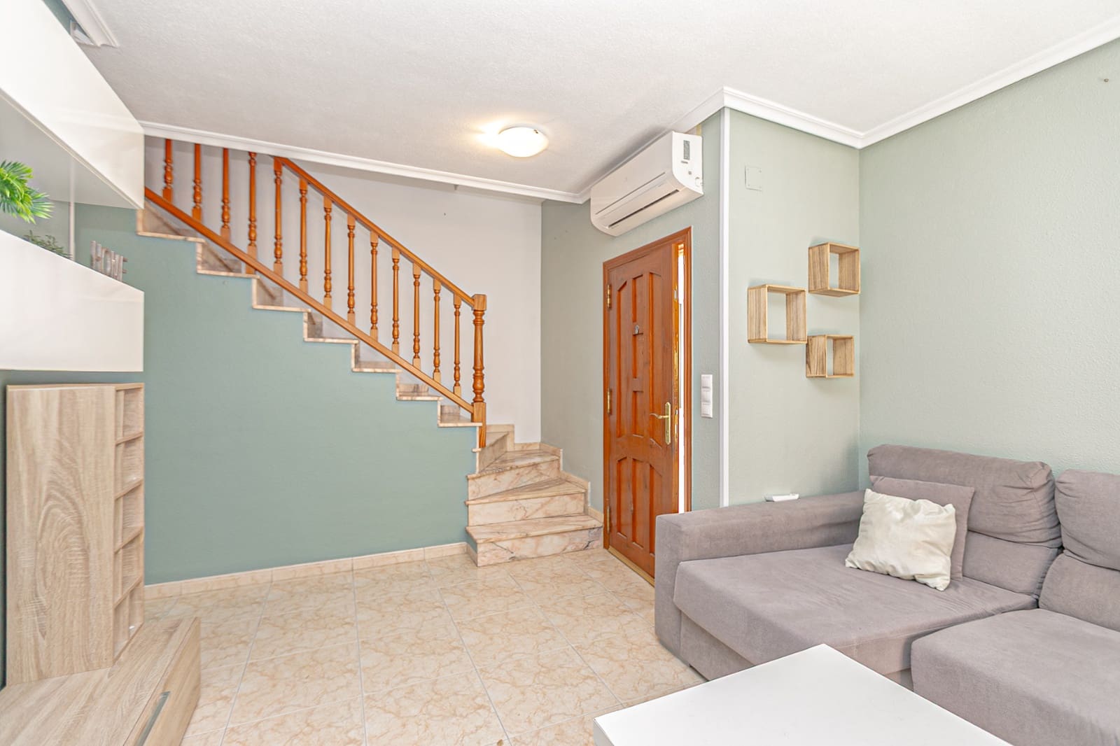 3 Zimmer Reihenhaus zu verkaufen in Playa Flamenca mit Pool - 239.000 € (Ref: 9715684)