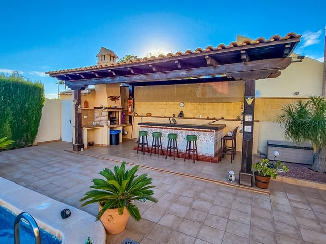 3 bedroom Villa for sale in Playa Flamenca, Orihuela with pool garage - € 860,000 (Ref: 9720339)
