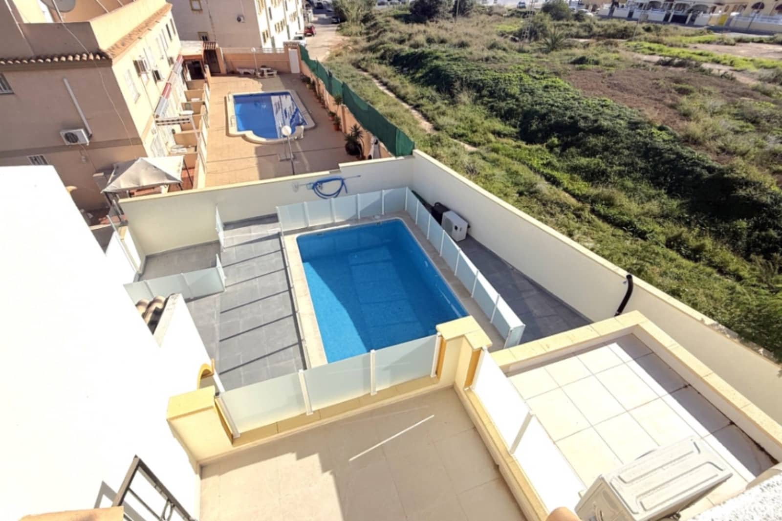 2 sypialnia Dom blizniak na sprzedaż w Playa Flamenca z basenem - 339 000 € (Ref: 9720340)