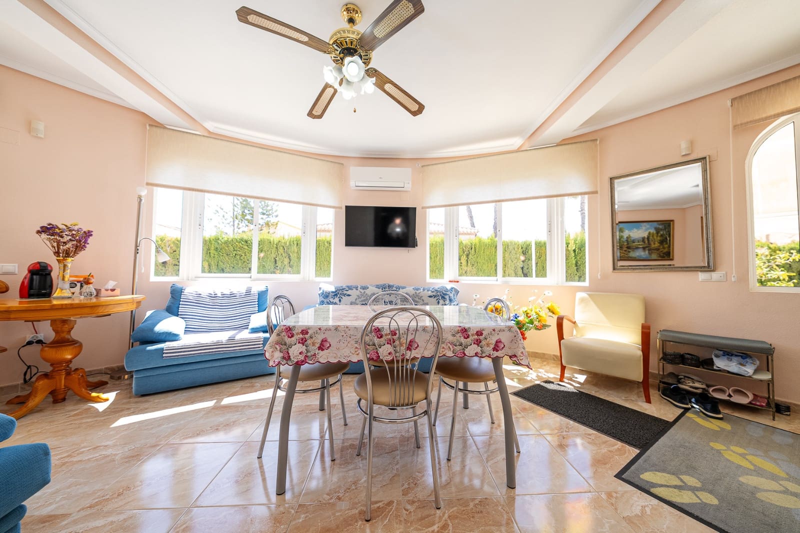 3 soveværelse Villa til salg i Playa Flamenca med swimmingpool - € 565.000 (Ref: 9720341)