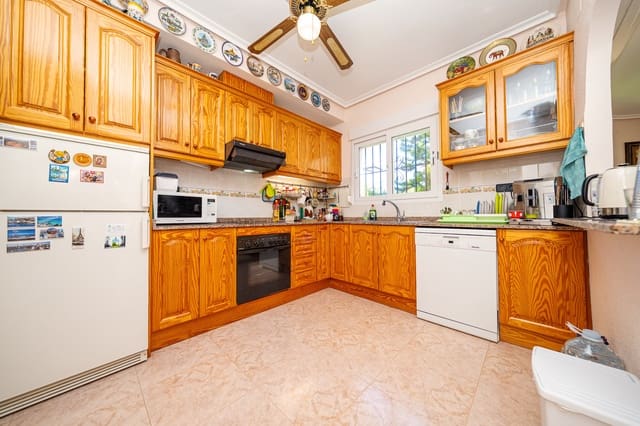 3 bedroom Villa for sale in Playa Flamenca, Orihuela with pool - € 570,000 (Ref: 9720341)