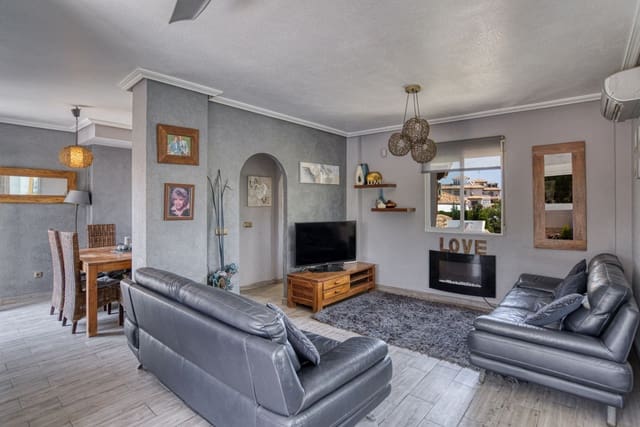 4 quarto Moradia para venda em La Zenia, Orihuela com piscina - 399 000 € (Ref: 9720486)