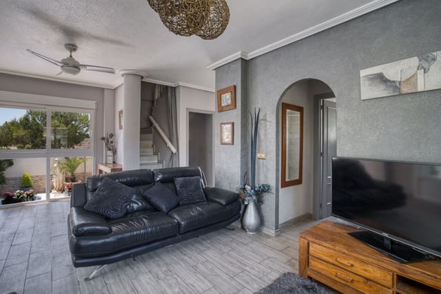 4 quarto Moradia para venda em La Zenia, Orihuela com piscina - 399 000 € (Ref: 9720486)