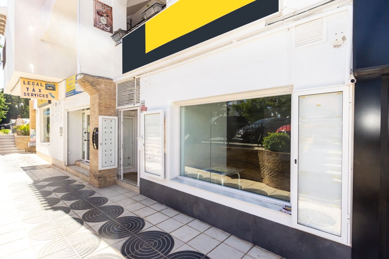 1 bedroom Commercial for rent in Villamartin - € 1,650 (Ref: 9737141)