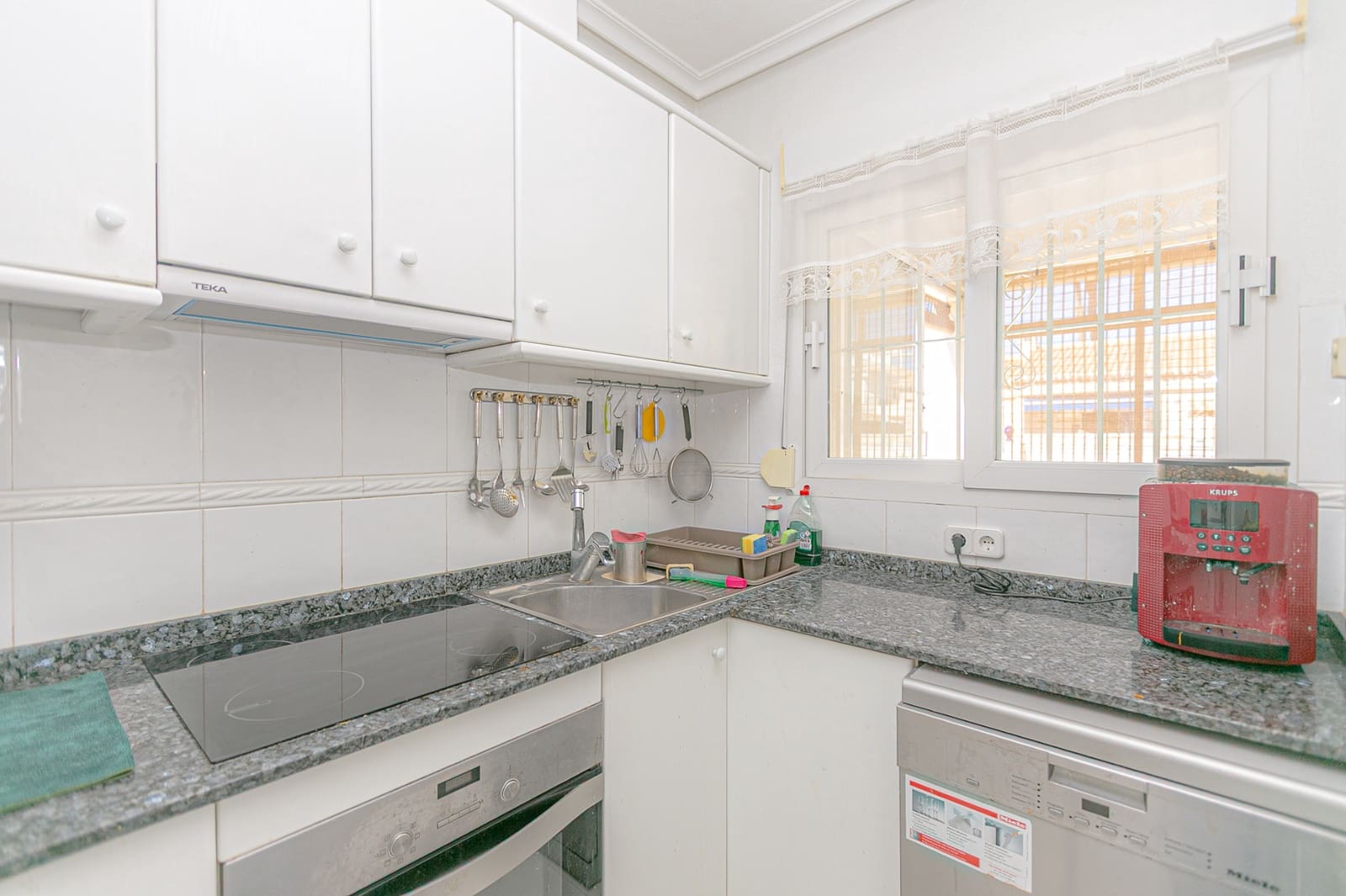 2 slaapkamer Villa te koop in Playa Flamenca met zwembad - € 285.000 (Ref: 9737219)