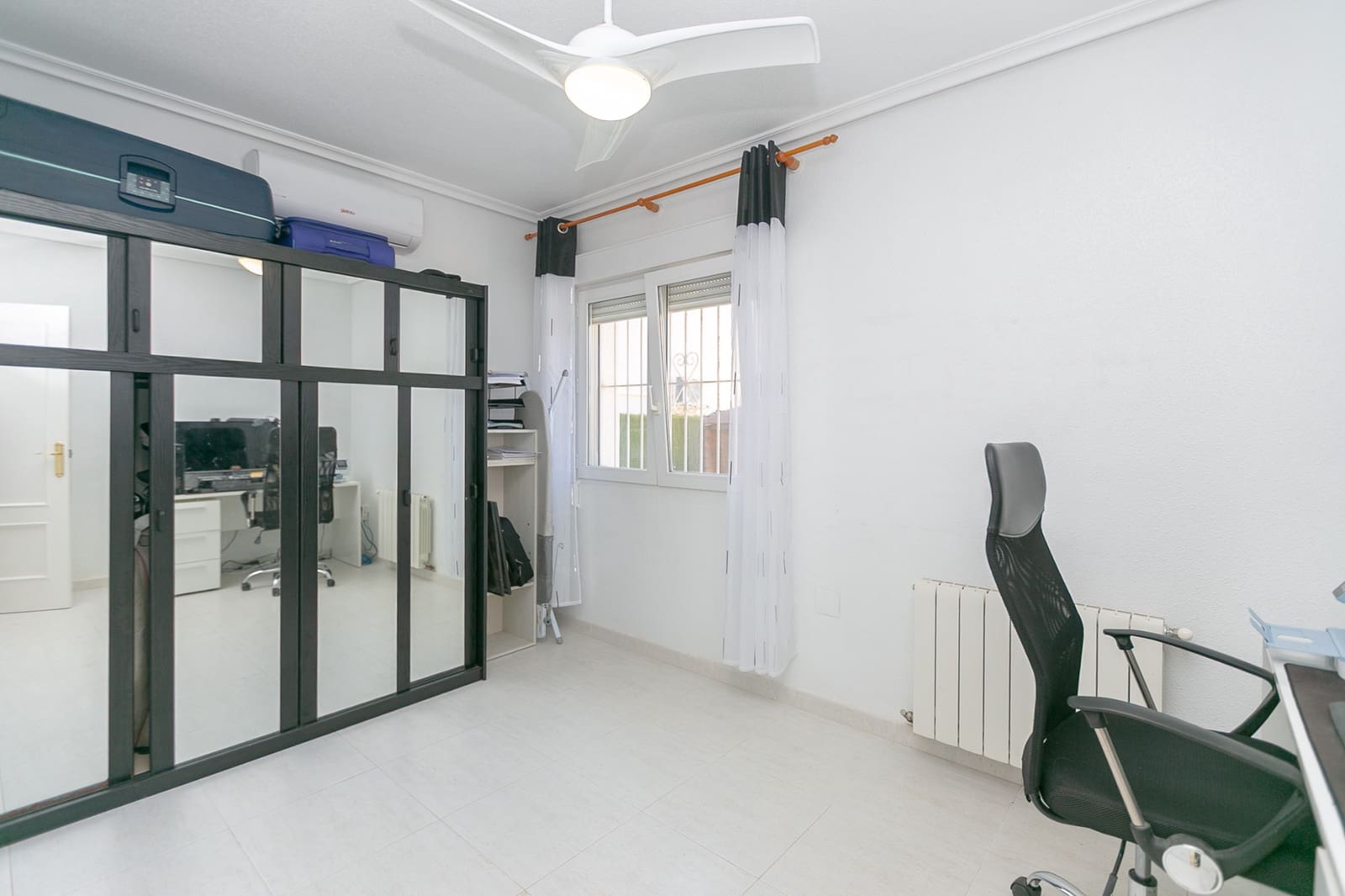 2 slaapkamer Villa te koop in Playa Flamenca met zwembad - € 285.000 (Ref: 9737219)