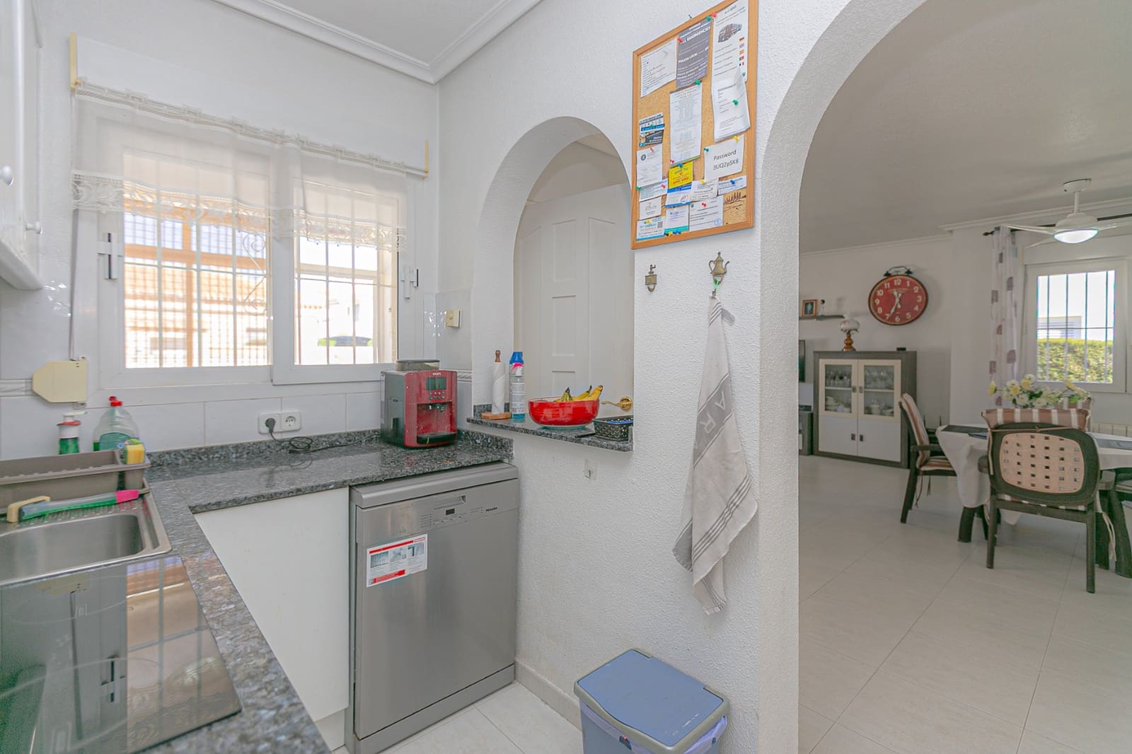 2 slaapkamer Villa te koop in Playa Flamenca met zwembad - € 285.000 (Ref: 9737219)