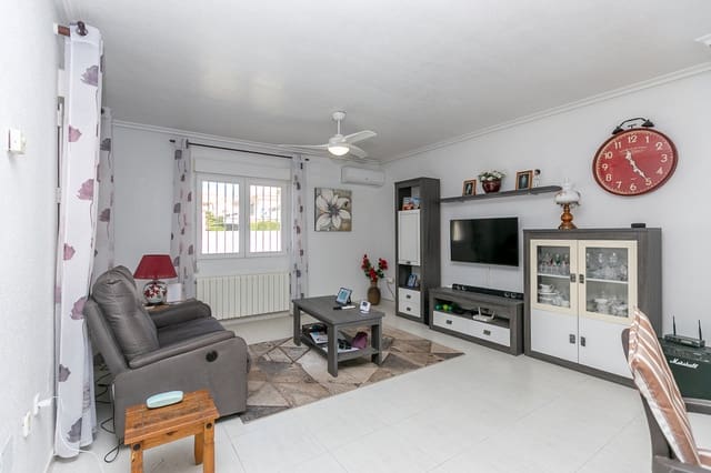 2 slaapkamer Villa te koop in Playa Flamenca, Orihuela met zwembad - € 285.000 (Ref: 9737219)