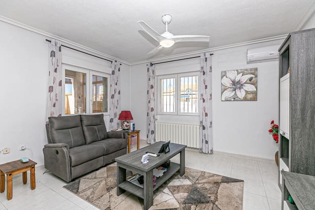 2 slaapkamer Villa te koop in Playa Flamenca, Orihuela met zwembad - € 285.000 (Ref: 9737219)