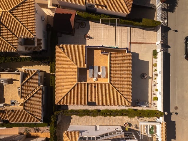 2 slaapkamer Villa te koop in Playa Flamenca, Orihuela met zwembad - € 285.000 (Ref: 9737219)